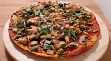 veganska pizza s tofuom i gljivama